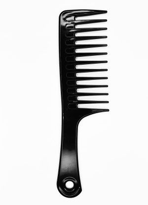 Plačiadantės šukos garbanotiems plaukams